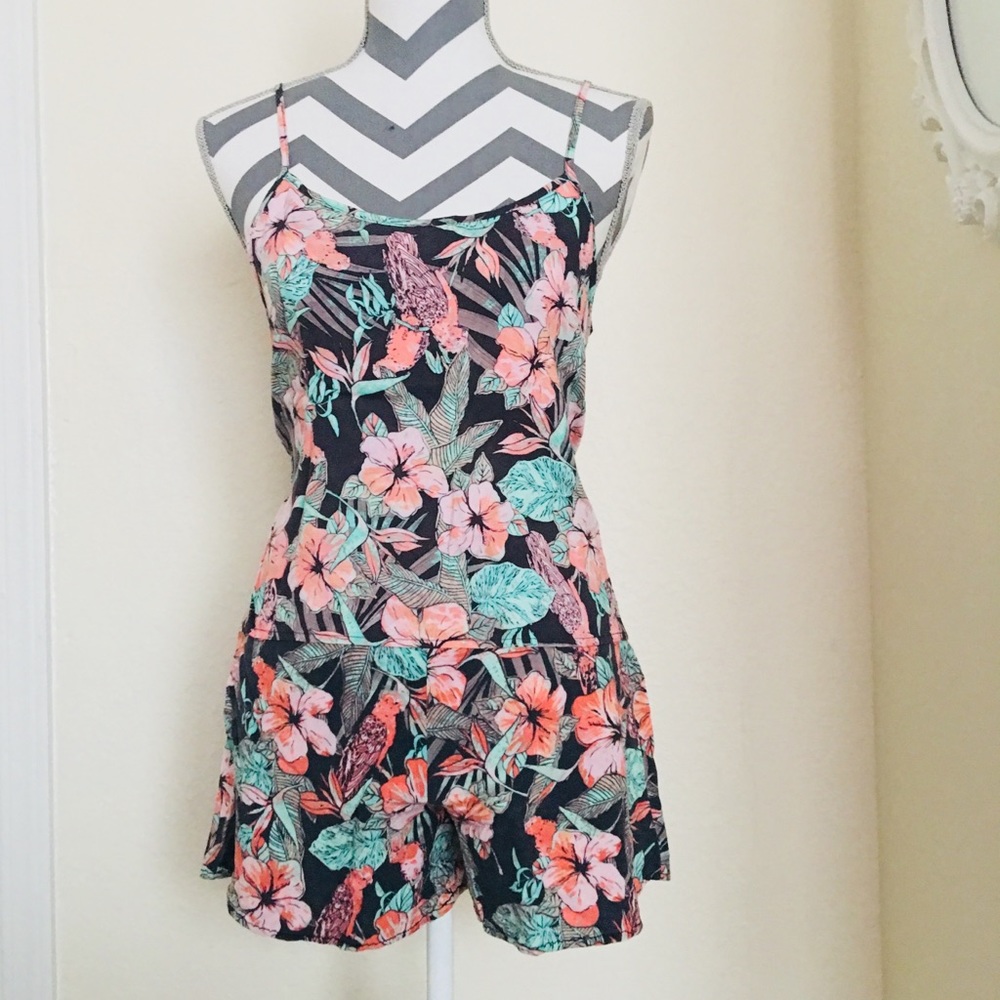 Mudd Floral top and bottom shorts